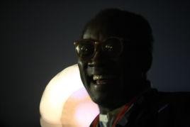 手铐情人,锁住爱，解锁人生